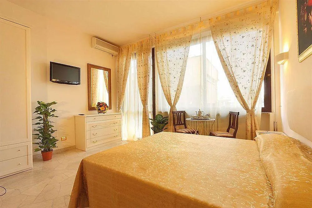 Monna Clara Affittacamere Florence Hotel
